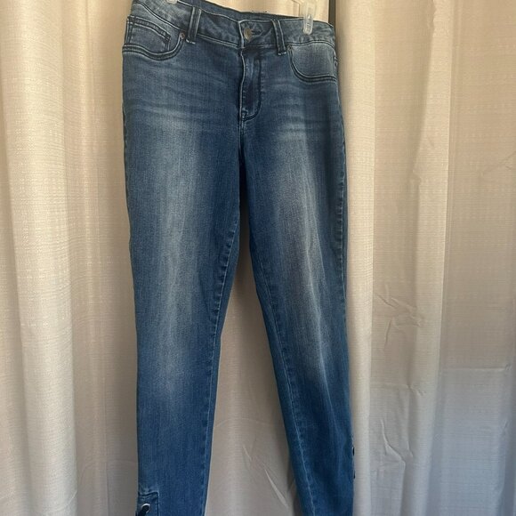 Maurices Sixe Medium Lace leg jeans VERY CUTE! - Picture 6 of 10